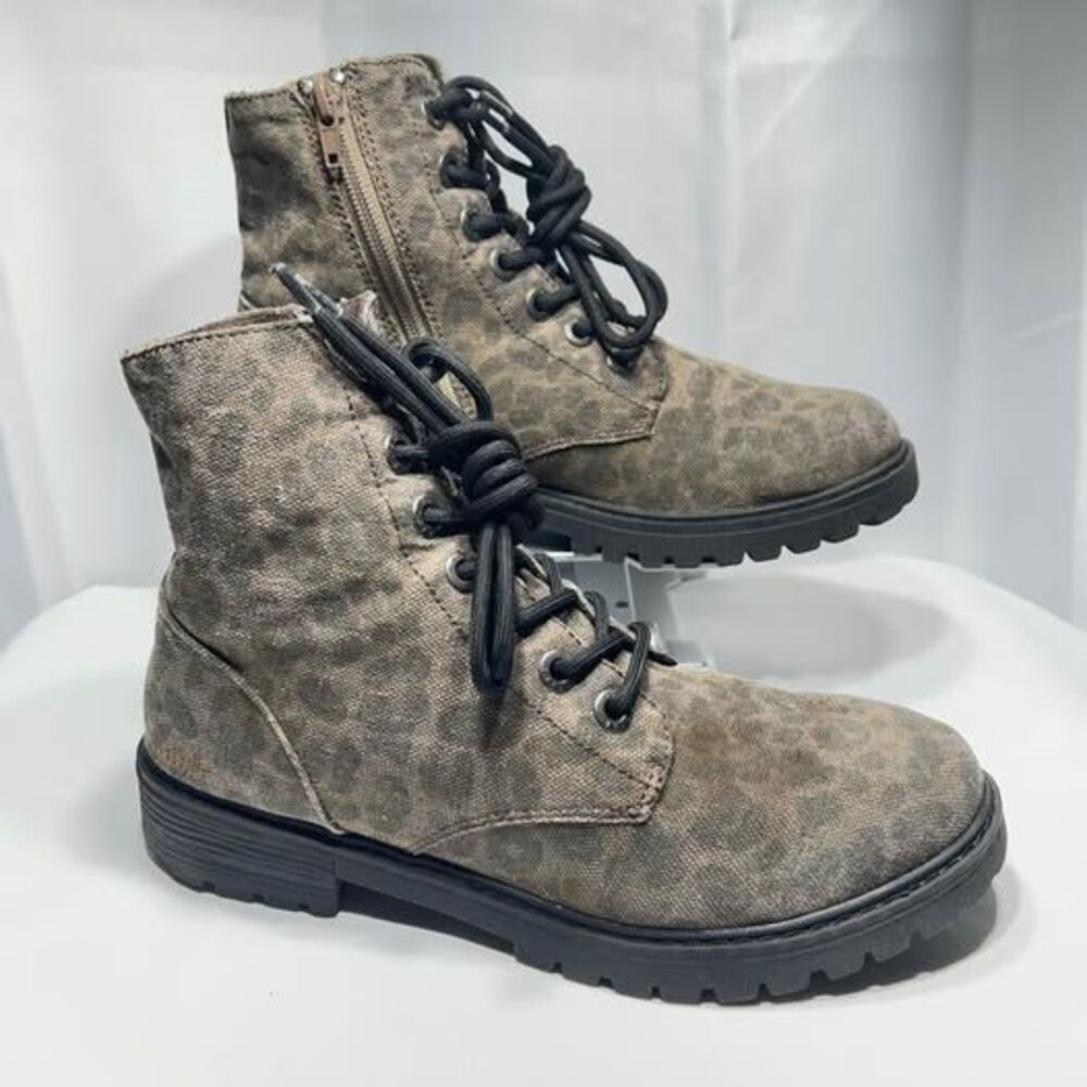 Blowfish Malibu Leopard Print Women’s Canvas Combat Boots Shoes Size 8.5